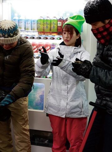 【豪雪の密室相部屋】「相性、確かめてみる？」人気お天気お姉さんの甘い誘惑に、理性が溶ける極上の濃厚密着 唯井まひろ【1stars00329】