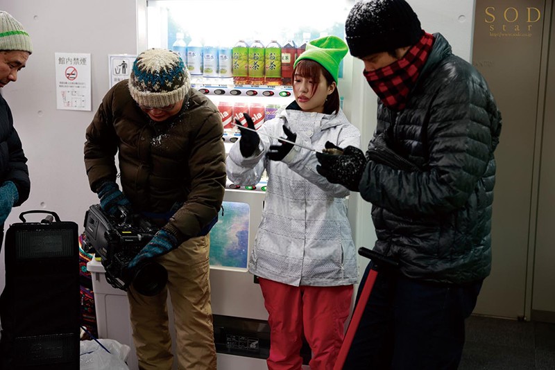 【豪雪の密室相部屋】「相性、確かめてみる?」人気お天気お姉さんの甘い誘惑に、理性が溶ける極上の濃厚密着 唯井まひろ【1stars00329】