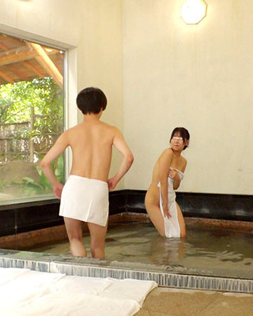 一般男女モニタリングAV 夫婦熱を再燃させる愛妻交換企画 初対面の夫婦同士がタオル一枚で相席混浴スワッピング！旦那の目の前で他人に抱かれて喘ぐ人妻たちのスケベ本性が剥き出し！お互いの旦那が嫉妬するほどイキ乱れる生ハメ連続射精セックス！【dvmm00212】