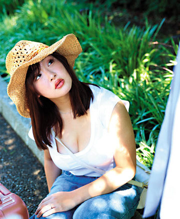 旦那不在の2泊3日…田舎の蒸し暑い夏に汗を垂れ流しながら義父に抱かれました。 岡本莉里【h_1100hzgd00295】