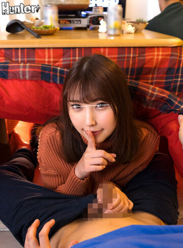 「いつもより濡れちゃった…」こたつ内NTR！親友の前で親友の彼女とこたつの中でバレないようにこっそり濃厚セックス！【huntc00049】