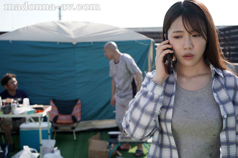 【人妻NTR】町内会のキャンプに参加した巨乳妻…参加したオヤジたちにテントで襲われて輪わされる 一乃あおい【juq00148】