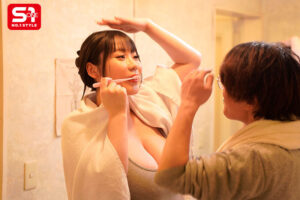 平日午後3時。私は「妻」を脱ぎ捨てた。際どいマッサージは不倫になりますか？ みなみ羽琉【sone00914】