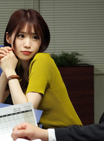 終電なくなり可愛い後輩社員が俺の部屋に… 男ものシャツ姿からのぞく無防備な谷間と足がそそり過ぎて気付けば猿みたいに腰振りまくっていた。 未歩なな【ssis00956】