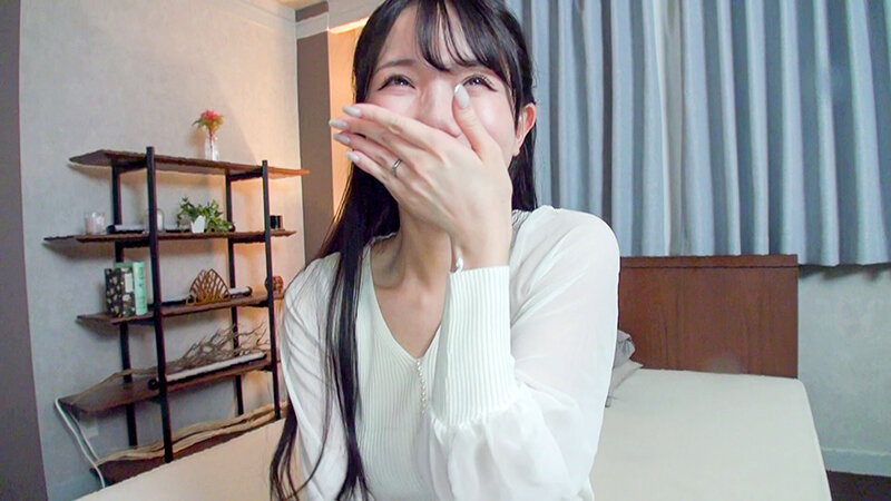 SNSでナンパした人妻が、旦那以外の身体に興奮してドエロい本性さらけ出しちゃいました！ 宮西ひかる【h_068httm00062】の画像